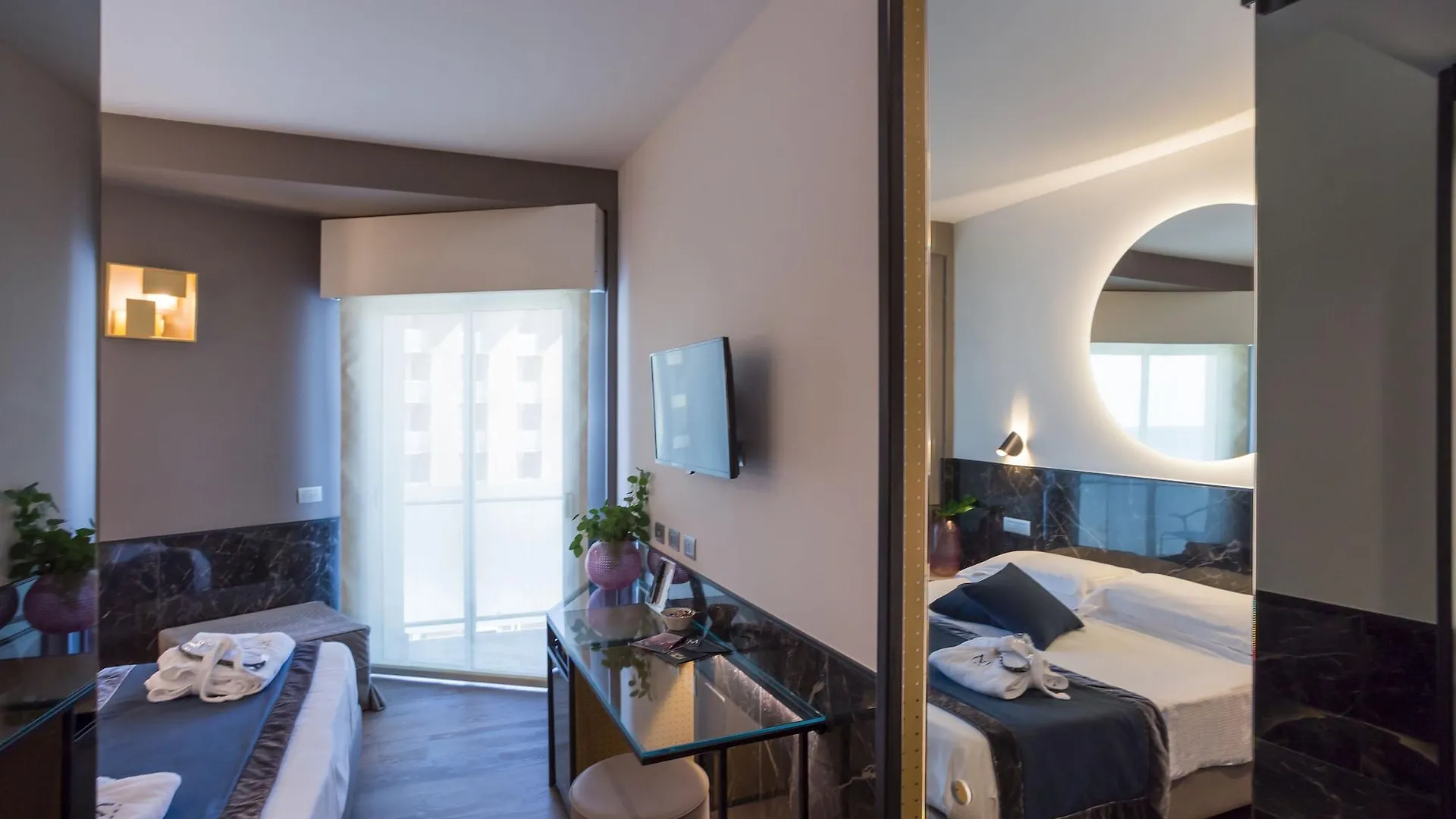 Hotel Michelangelo Riccione 4*,
